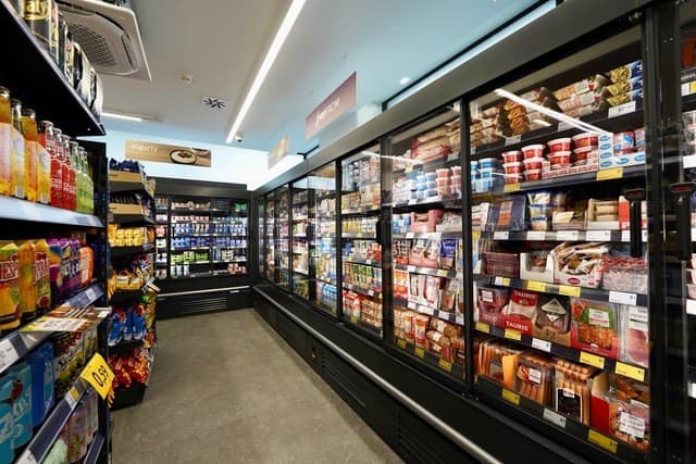 Tesco rastie: otvára svoju
