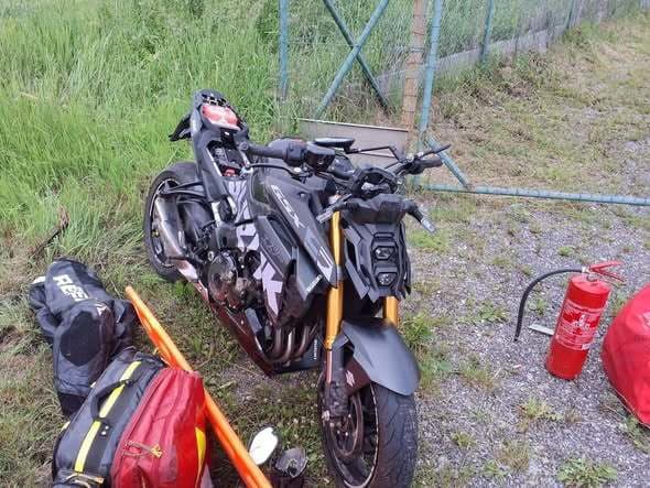 Motocyklista v Belej narazil