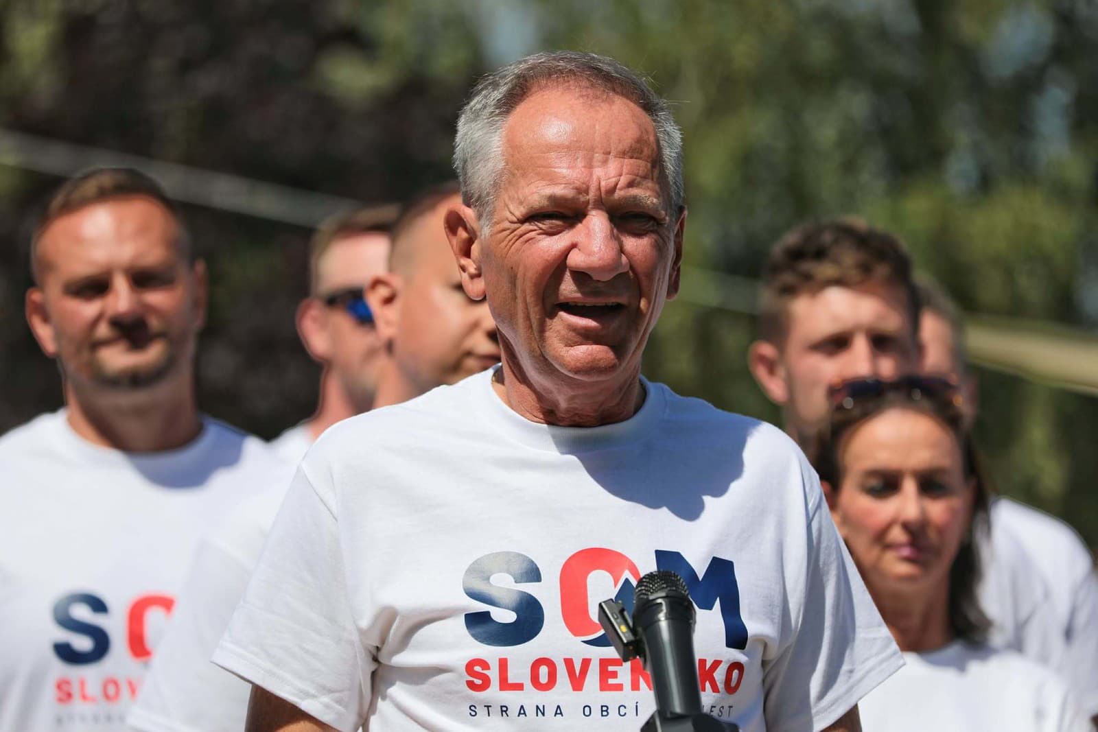 SOM Slovensko stavia do