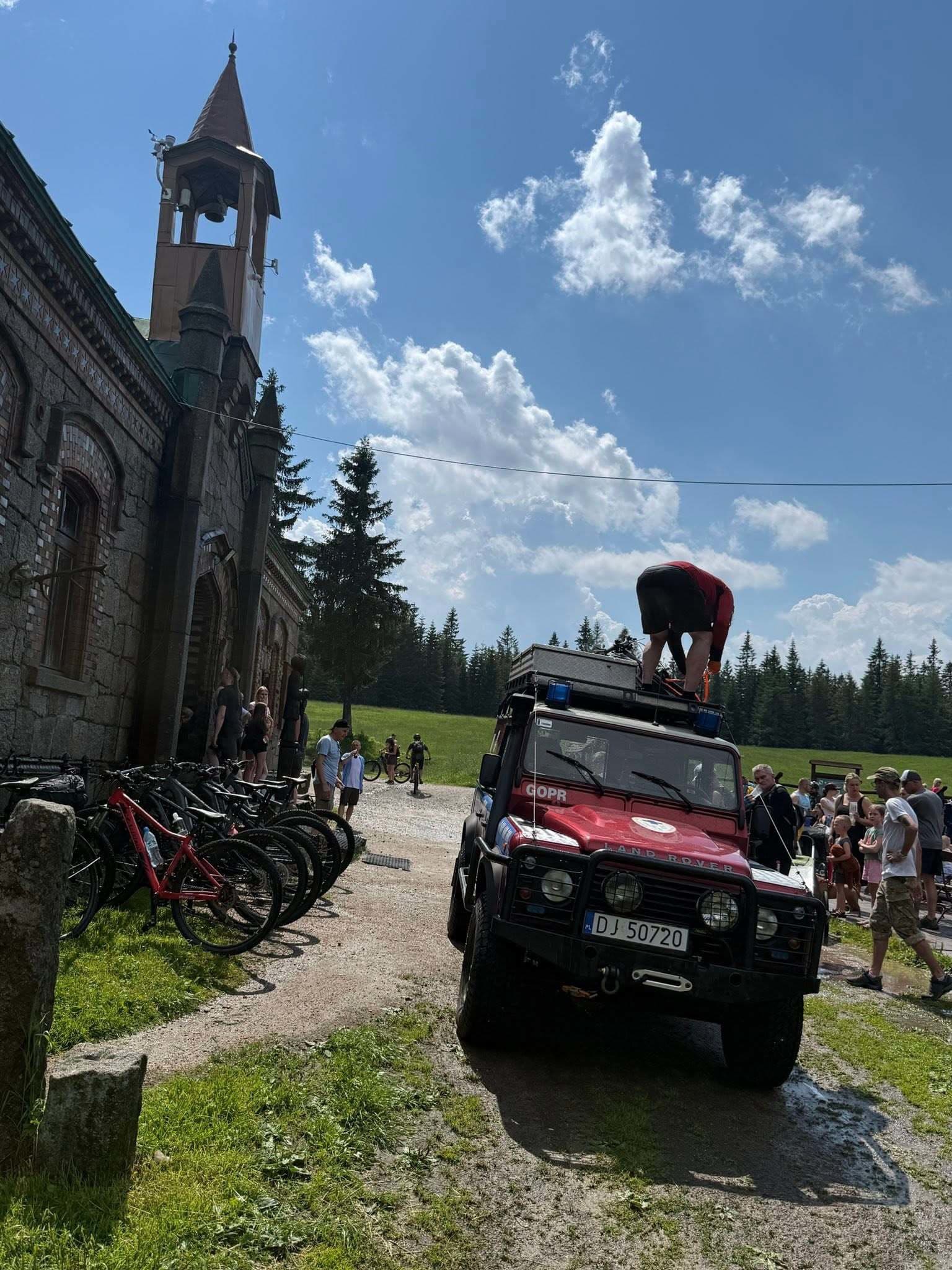 BLESK zasiahol cyklistku počas