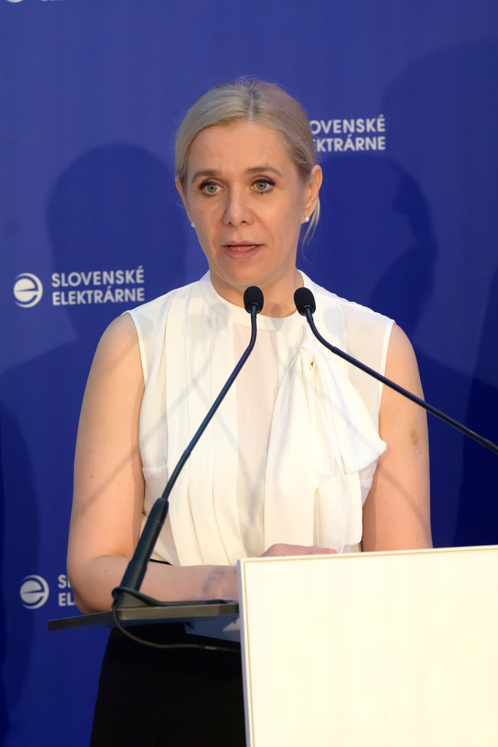 Na snímke podpredsedníčka vlády a ministerka hospodárstva SR Denisa Saková (Hlas-SD) počas tlačovej konferencie Slovenských elektrární.