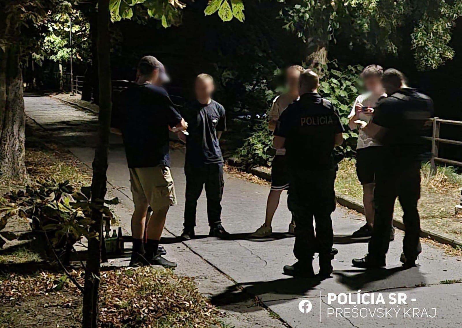 Policajti odhalili mladistvých pod vplyvom alkoholu