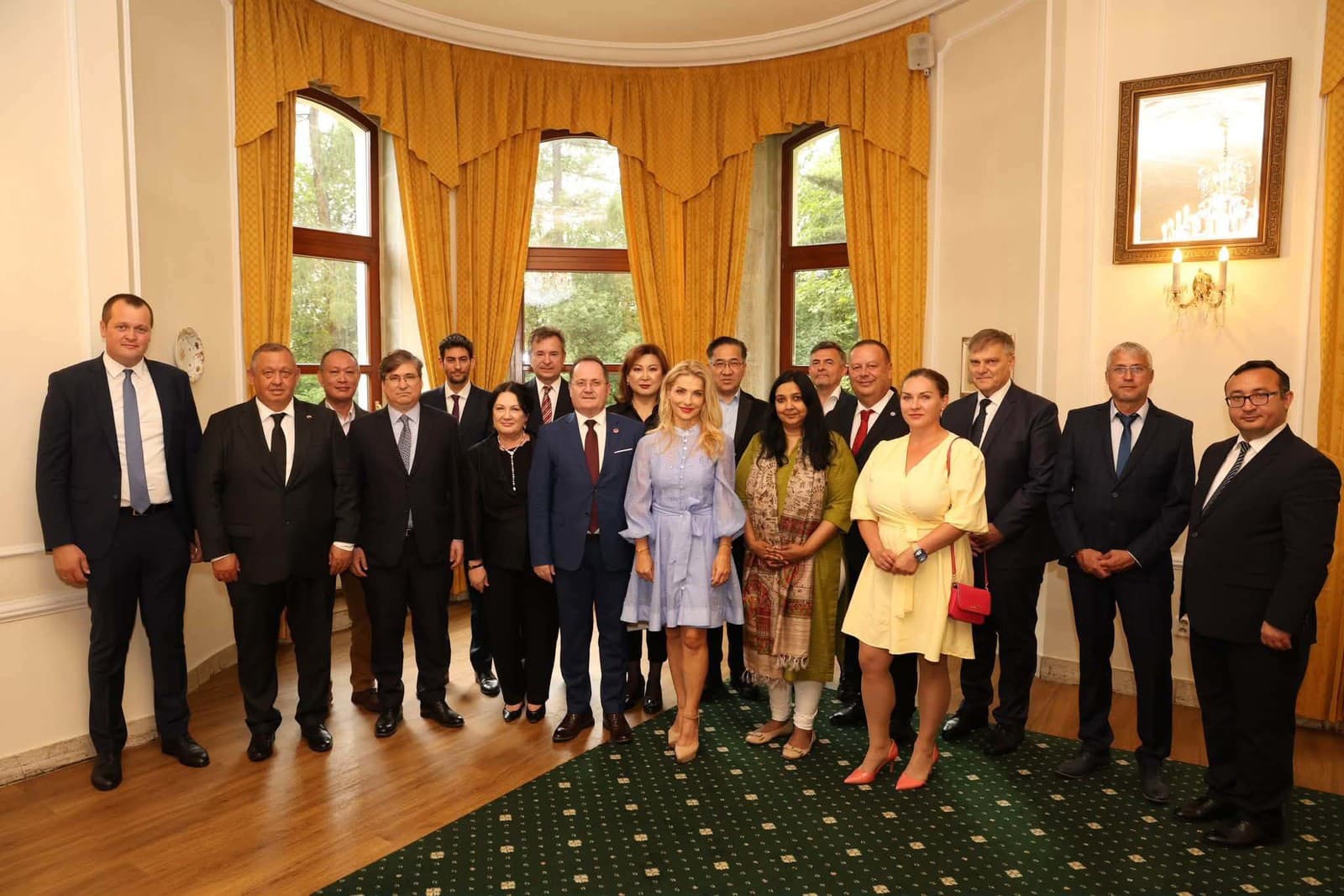  Ministerka kultúry SR Martina Šimkovičová prijala veľvyslancov na pracovnom obede pri príležitosti 71. ročníka Folklórneho festivalu Východná.