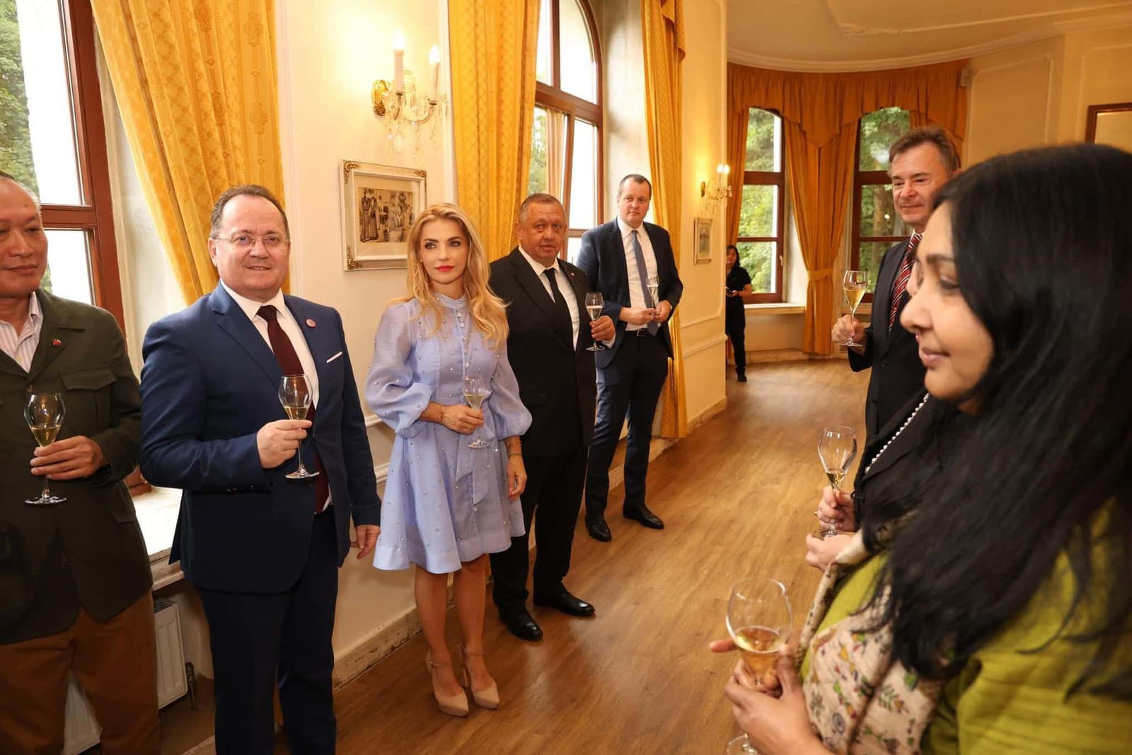  Ministerka kultúry SR Martina Šimkovičová prijala veľvyslancov na pracovnom obede pri príležitosti 71. ročníka Folklórneho festivalu Východná.