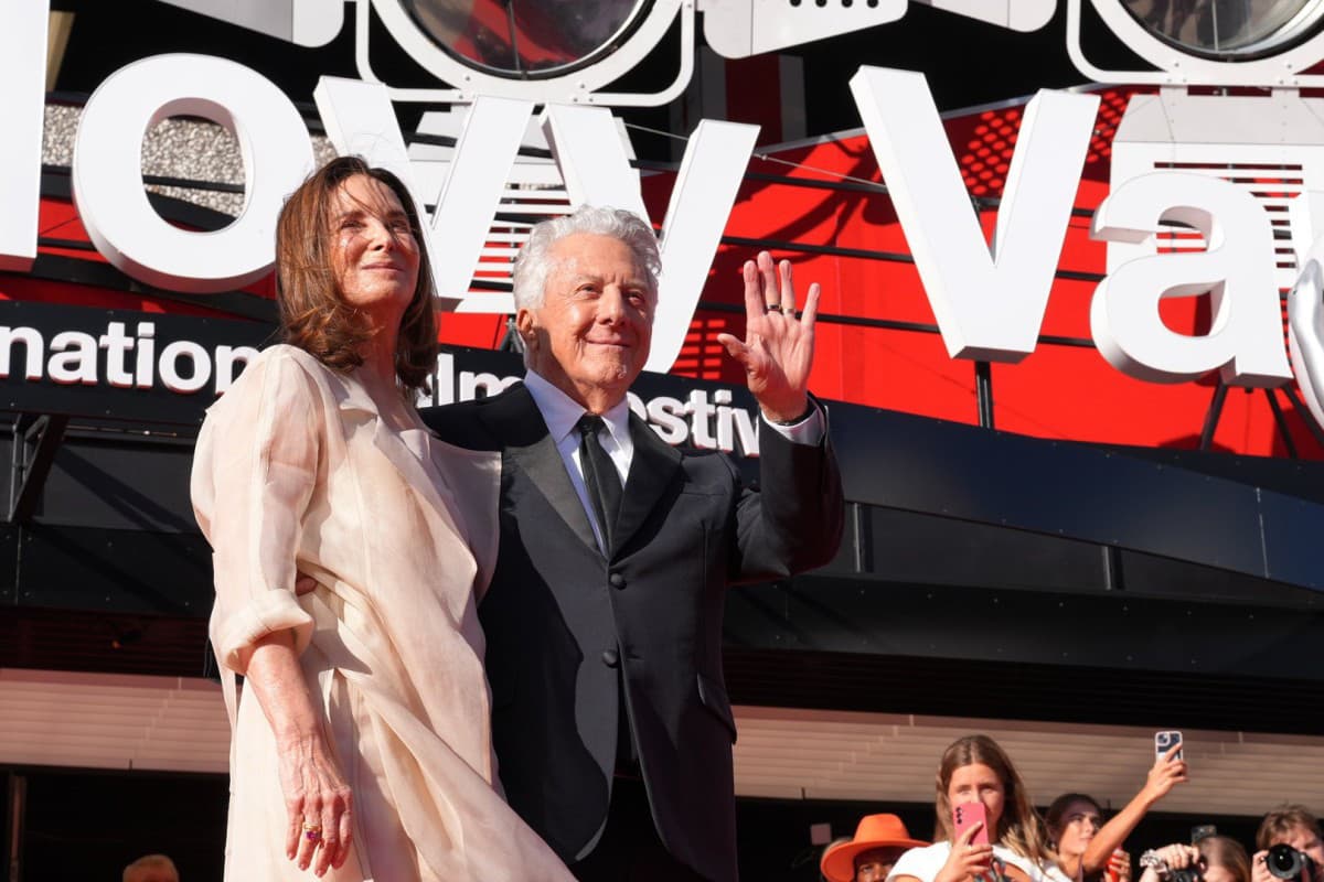Úvodný ceremoniál 60.ročníka Filmového festivalu Karlove Vary prilákaliveľké mená z oblasti filmu a kultúry