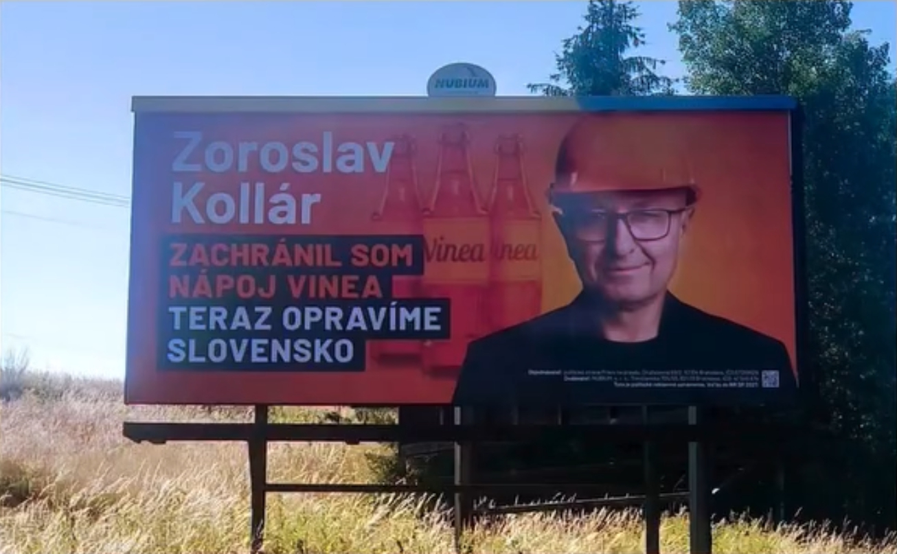 Kollár rozvešal billboardy o
