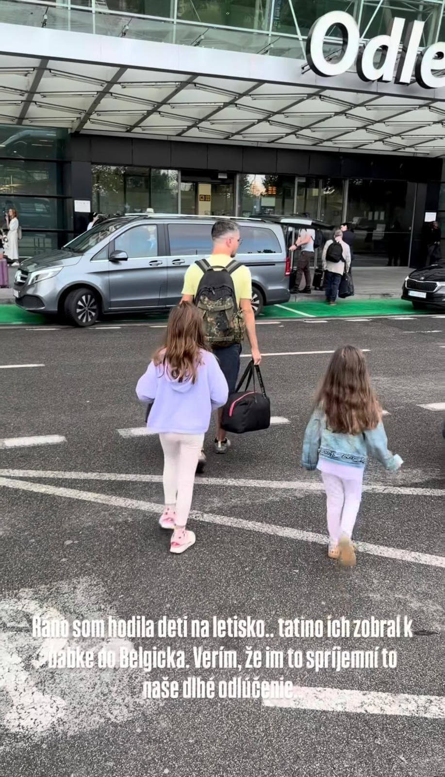 Manžel Moniky Szabó odletel s deťmi do Belgicka.