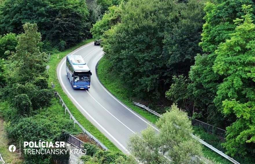 Policajti zamerali pozornosť na rizikový úsek cesty II/507 medzi obcami Streženice a Lednické Rovne v Púchovskom okrese
