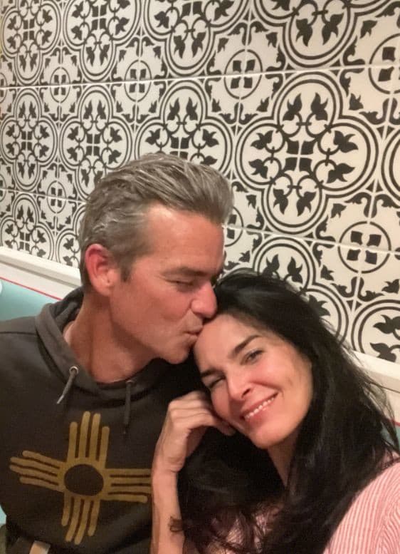 Angie Harmon s partnerom Tony Floydom