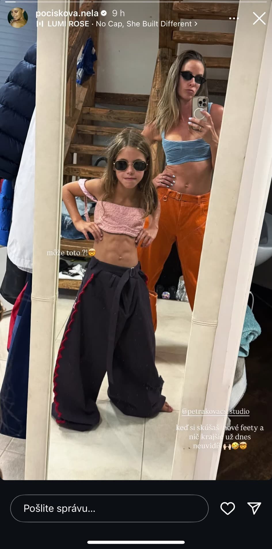 Dcéra Nely Pociskovej má na bruchu sixpack.
