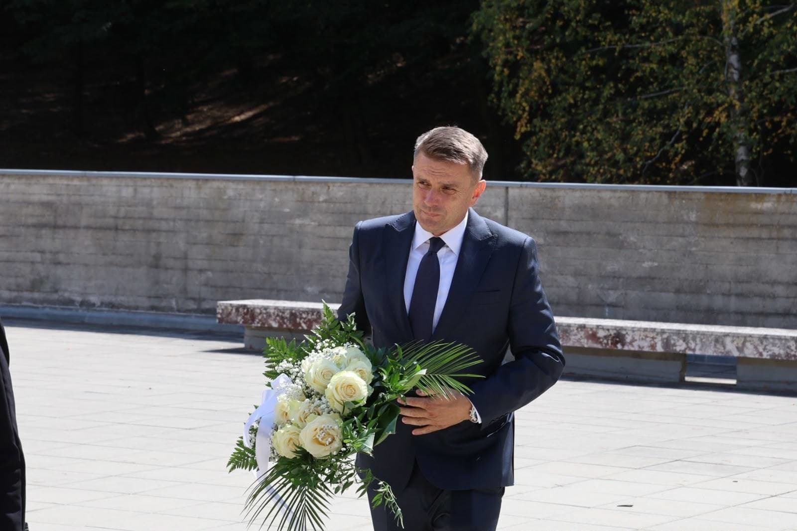 Pohreb Dariny Laščiakovej, Branislav Záhradník