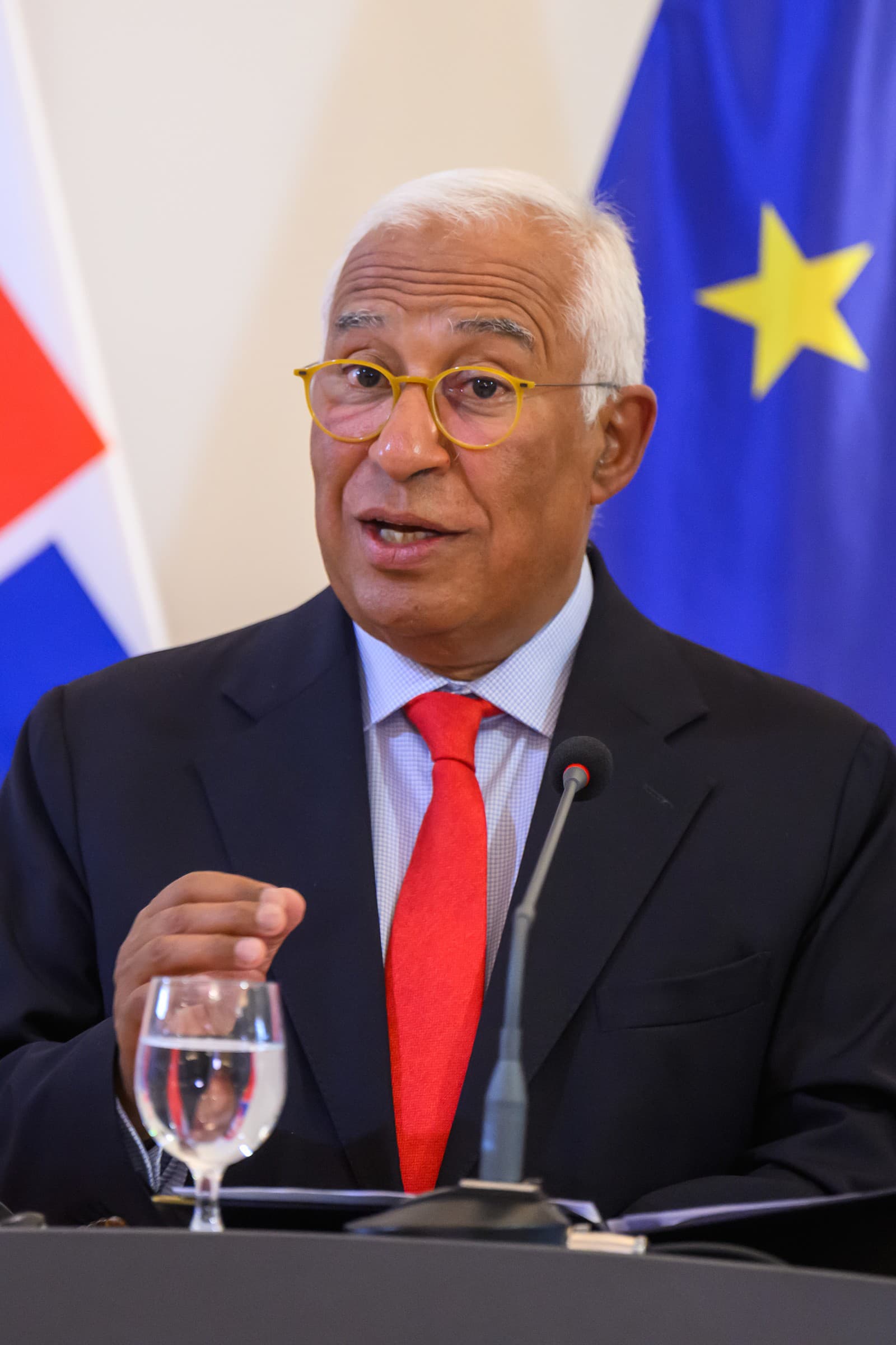Predseda vlády SR Robert Fico (Smer-SD) a predseda Európskej rady António Costa počas tlačovej konferencie po spoločnom rokovaní na Úrade vlády SR.