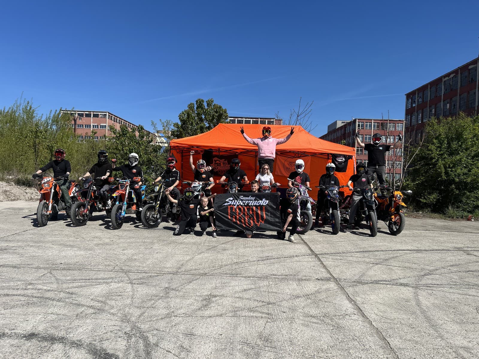 Hviezda kultového taxi, motoršportové