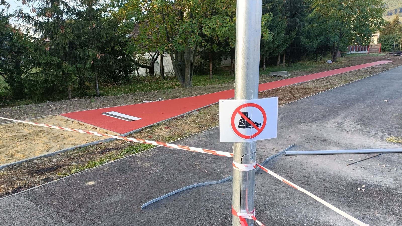 Varovanie ani nápis NESTAČILI: