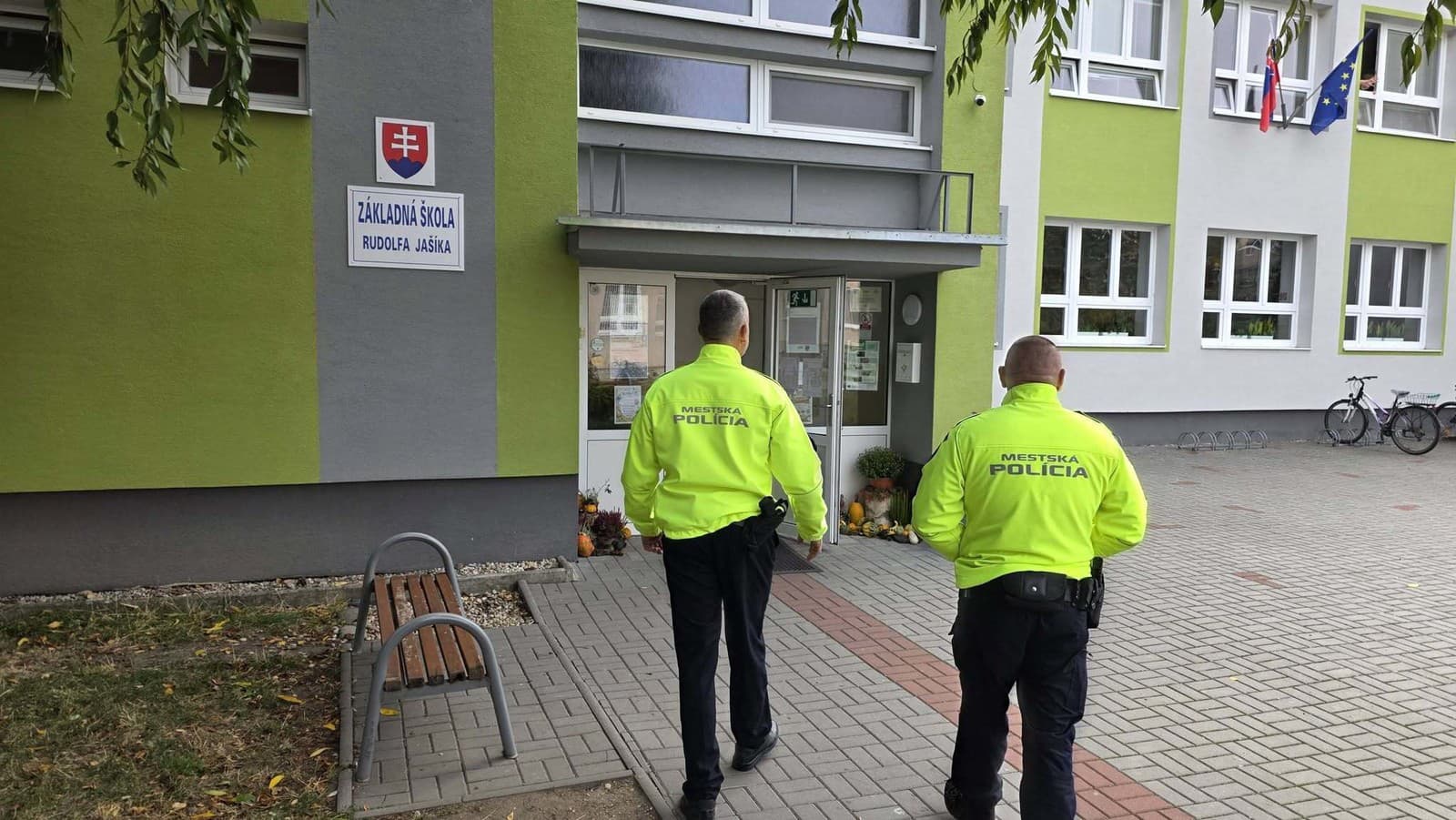 Ostré opatrenia na základných