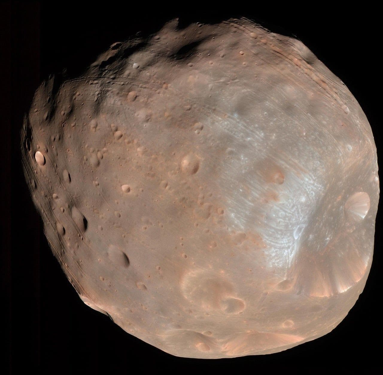 Na archívnej snímke je Fobos, jeden z mesiacov planéty Mars.