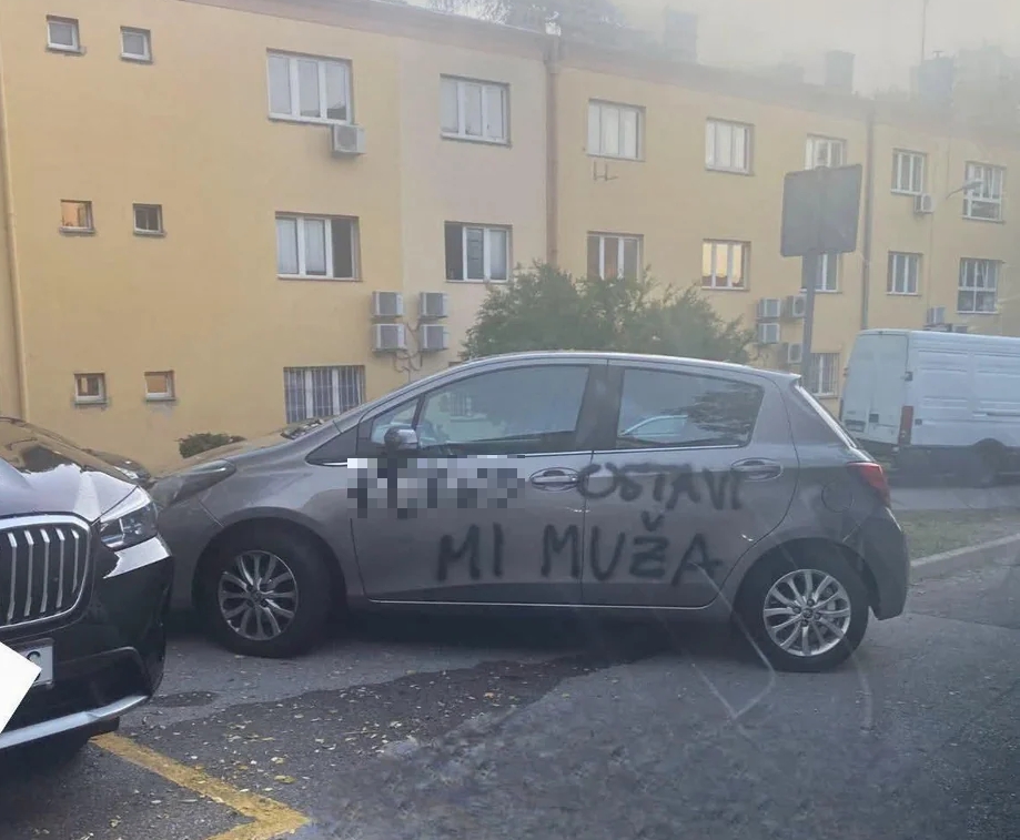 Rozzúrená žena nechala manželovej