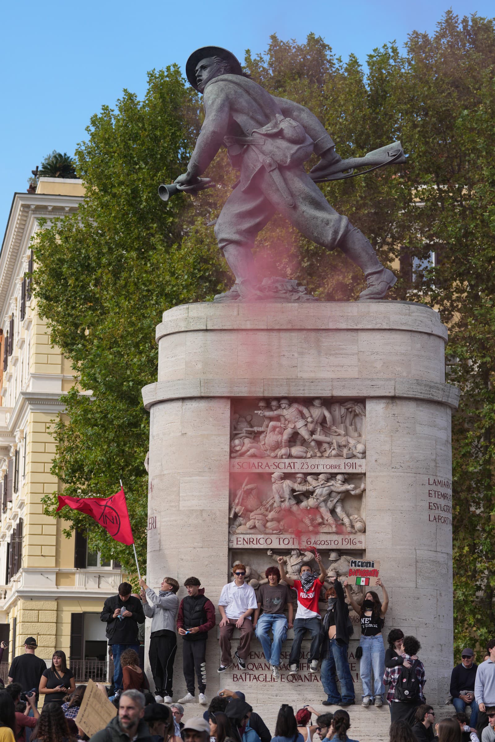 Masívne protesty ochromili Taliansko: