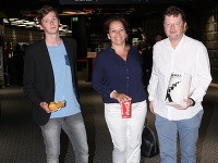 Peter Sklár si v spoločnosti partnerky Moniky a syna Mateja vyrazil do kina. 