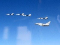 Rusi vyslali na cvičenie do Pobaltia až 10 vojenských lietadiel.
