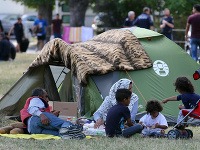 Utečenecké tábory v Rakúsku sú preplnené