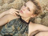 Katarína Gregušková sa okrem herectva živí aj modelingom. Katarína Gregušková sa okrem herectva živí aj modelingom.