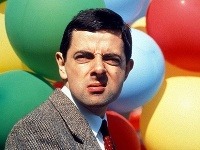 Rowan Atkinson ako Mr. Bean. 