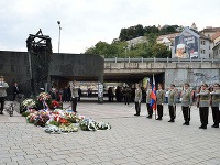 Pietna spomienka pri príležitosti Dňa obetí holokaustu a rasového násilia pri Pamätníku holokaustu v Bratislave