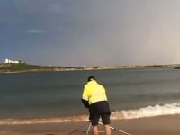 Brian fotí búrku v meste Newcastle Brian fotí búrku v meste Newcastle