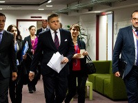 Slovenská delegácia na čele s Ficom