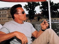 Pražská reštaurácia sa na svojej stránke chváli záberom z dávnejšej návštevy Arnolda Schwarzeneggera. 
