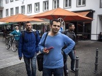 Sýrsky lekár so svojimi kamarátmi v Nemecku
