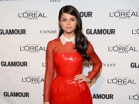 Selena Gomez sa predviedla v šatách, ktoré by sa dokonale hodili do filmu pre dospelých. 