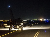 Francúzske letectvo bombardovalo baštu Islamského štátu v Sýrii
