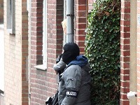 Nemecká polícia zatkla pri Aachene ľudí podozrivých z atentátov v Paríži.