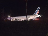 Dve lietadlá Air France štartujúce z USA odklonili po anonymných hrozbách