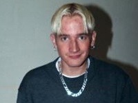 Martin Kocián kapelu v roku 2001 opustil. 