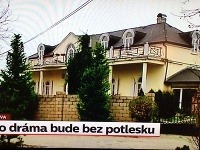 V tomto dome v Rusovciach, v ktorom bývajú manželia Štefan Kožka a Zuzana Skopálová, došlo v utorok večer k incidentu. 