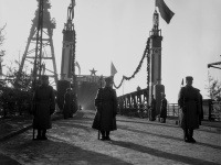 Slávnostné otvorenie Mostu Červenej armády zo 4. februára 1946
