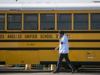 V Los Angeles zavreli kvôli bombovým hrozbám školy