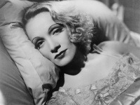 Marlene Dietrich bola zaradená medzi najväčšie ženské hviezdy všetkých čias. 