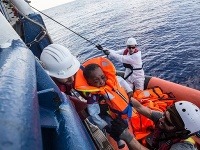 Až 43 percent zachránených potrebovalo lekársku pomoc Až 43 percent zachránených potrebovalo lekársku pomoc