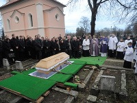 Antona Srholca pochovali na cintoríne v Skalici