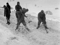 Cestári v roku 1967 denne odvážali vyše 300 ton snehu.