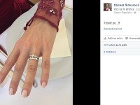 Daniela Šinkorová ukázala svojim priateľom na internete aj zásnubný prsteň a obrúčku.