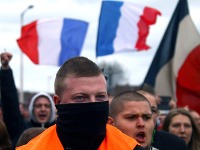 Demonštrácie proti islamizácii v Calais
