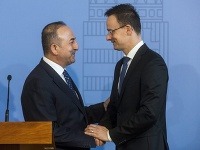 Péter Szijjártó sa s tretol s tureckým ministrom zahraničných vecí Mevlütom Čavušogluom