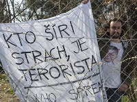 Na grécko-macedónskej hranici vítali Fica aj protestujúci