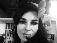 Zuzana Fialová sa zmenila na speváčku Amy Winehouse