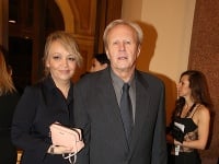 Takto vyzerá Petra Martincová v súčasnosti, keď má 47 rokov. Jej partnerom je 69-ročný režisér Jaroslav Soukup.